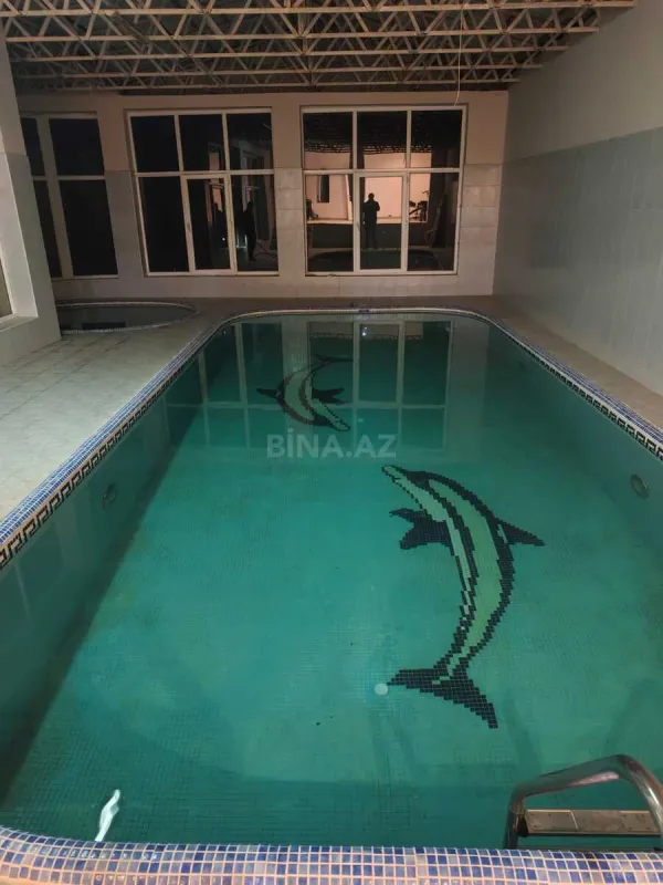 Kirayə verilir 6 otaqlı həyət evi 300 m²