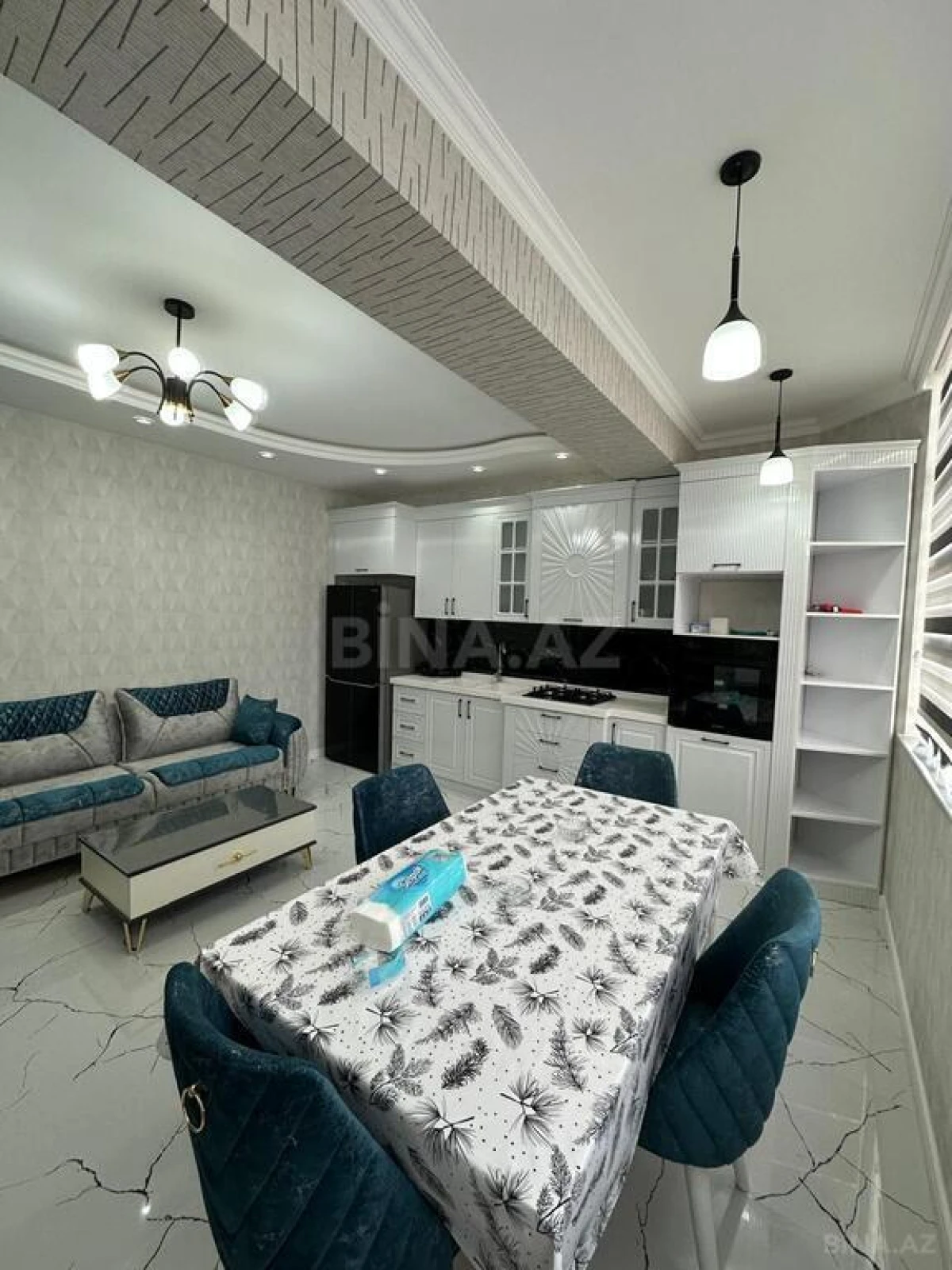 Satılır 3 otaqlı mənzil 135 m²