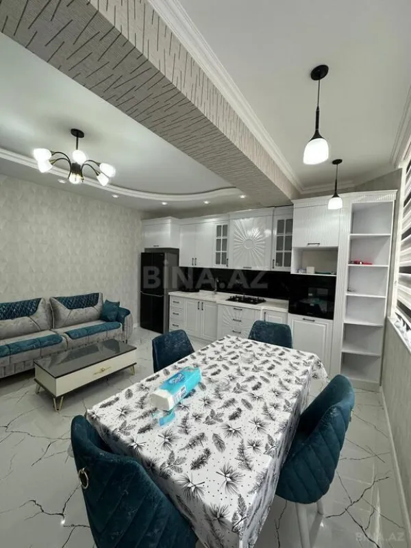Satılır 3 otaqlı mənzil 135 m²