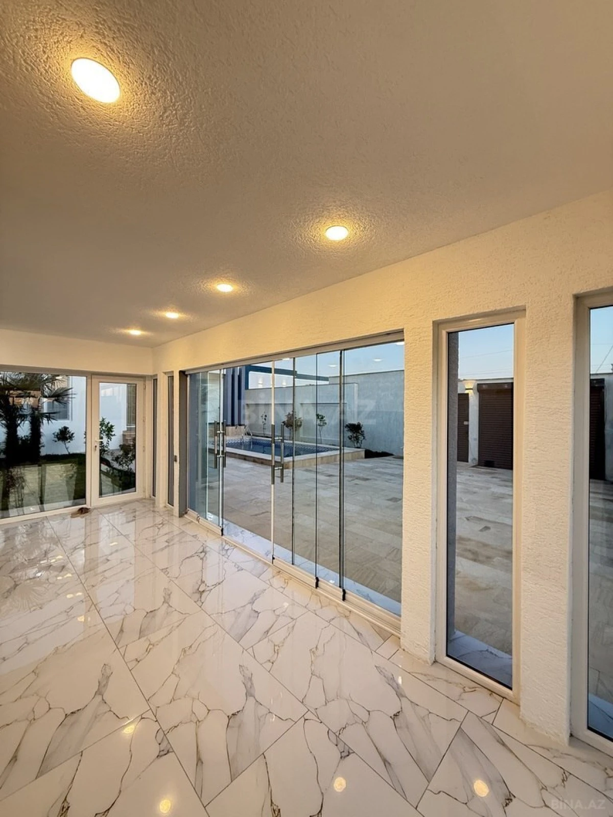 Satılır 4 otaqlı həyət evi 160 m²