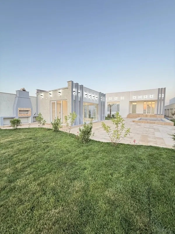 Satılır 4 otaqlı həyət evi 160 m²