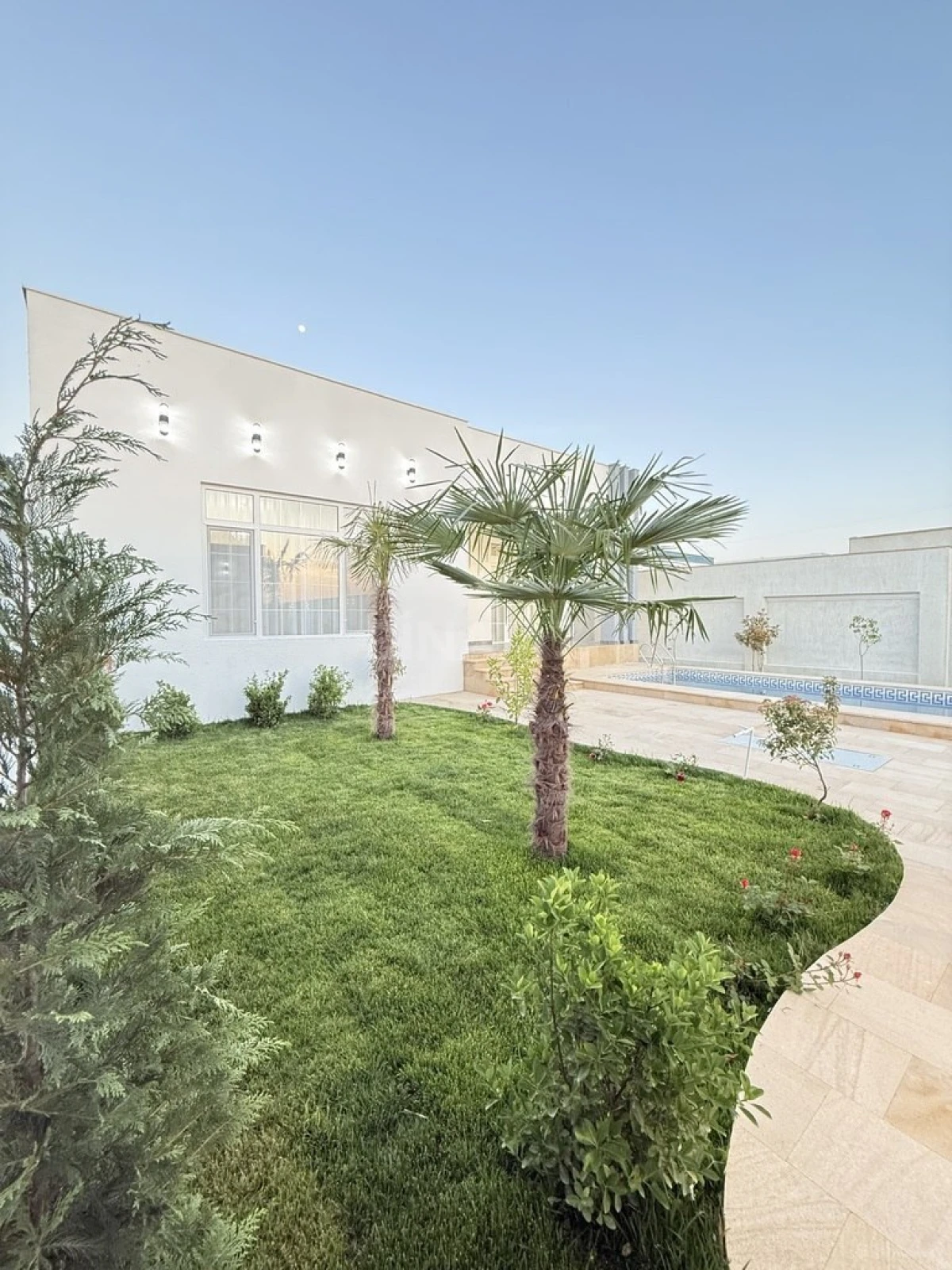 Satılır 4 otaqlı həyət evi 160 m²