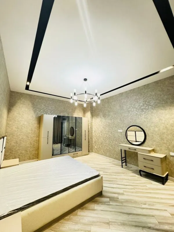 Satılır 4 otaqlı həyət evi 200 m²