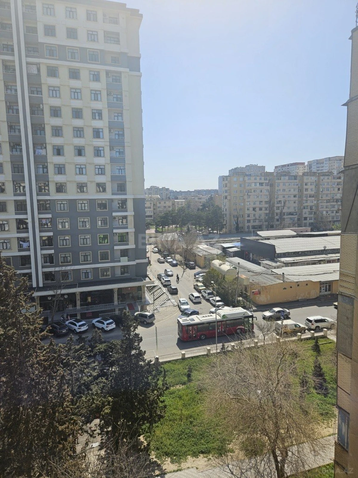 Satılır 3 otaqlı mənzil 84 m²