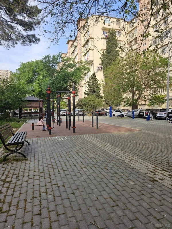 Satılır 3 otaqlı mənzil 84 m²