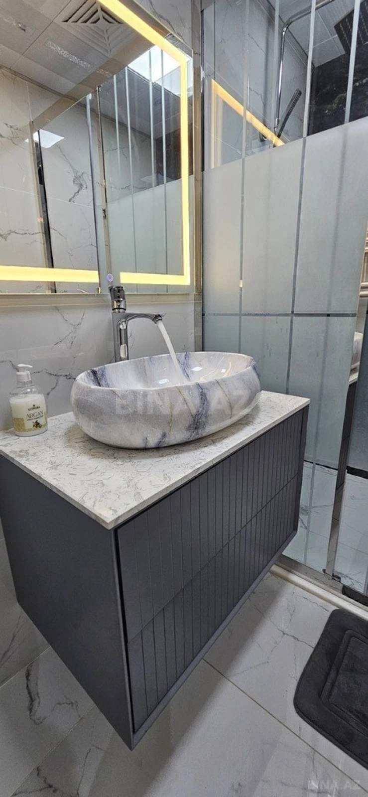 Satılır 3 otaqlı mənzil 84 m²