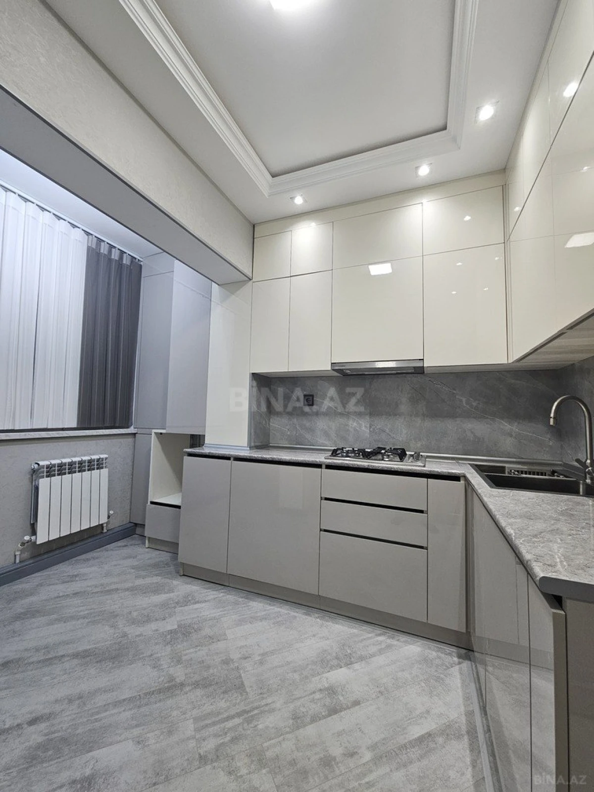 Satılır 3 otaqlı mənzil 84 m²