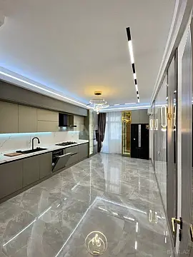 Satılır 4 otaqlı mənzil 245 m²