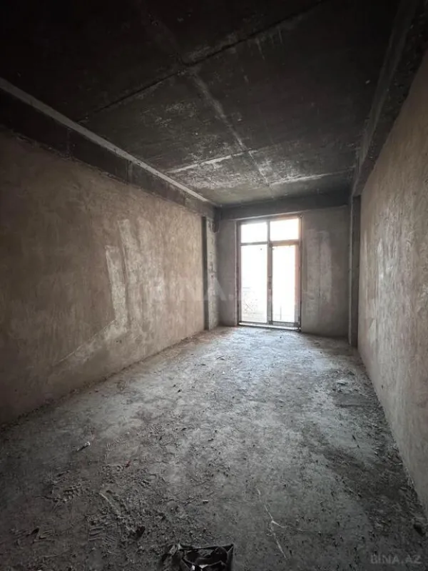 Satılır 3 otaqlı mənzil 163 m²