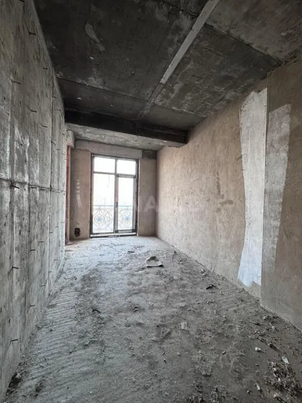 Satılır 3 otaqlı mənzil 163 m²
