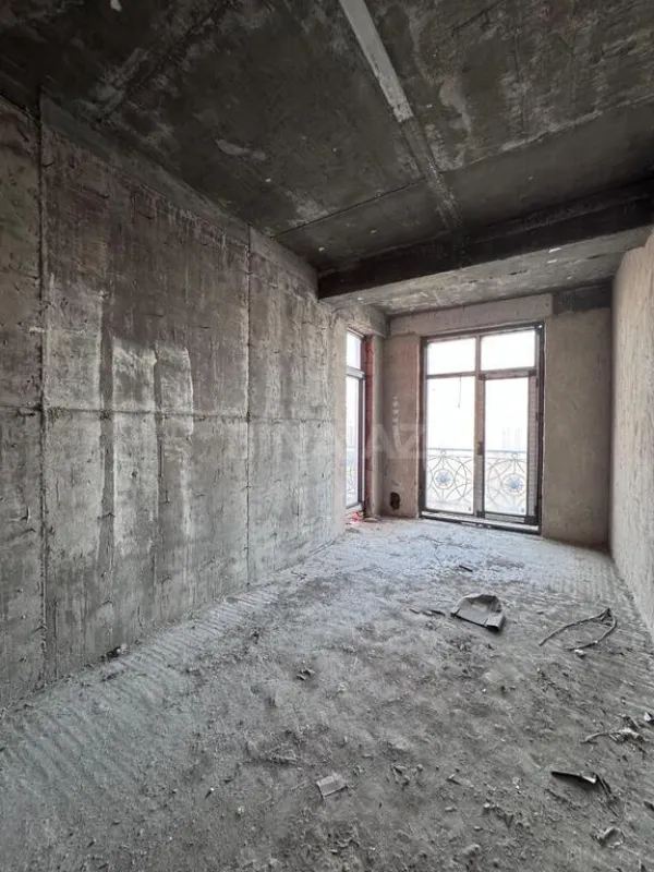 Satılır 3 otaqlı mənzil 163 m²