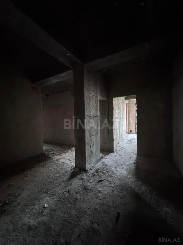 Satılır 3 otaqlı mənzil 163 m²