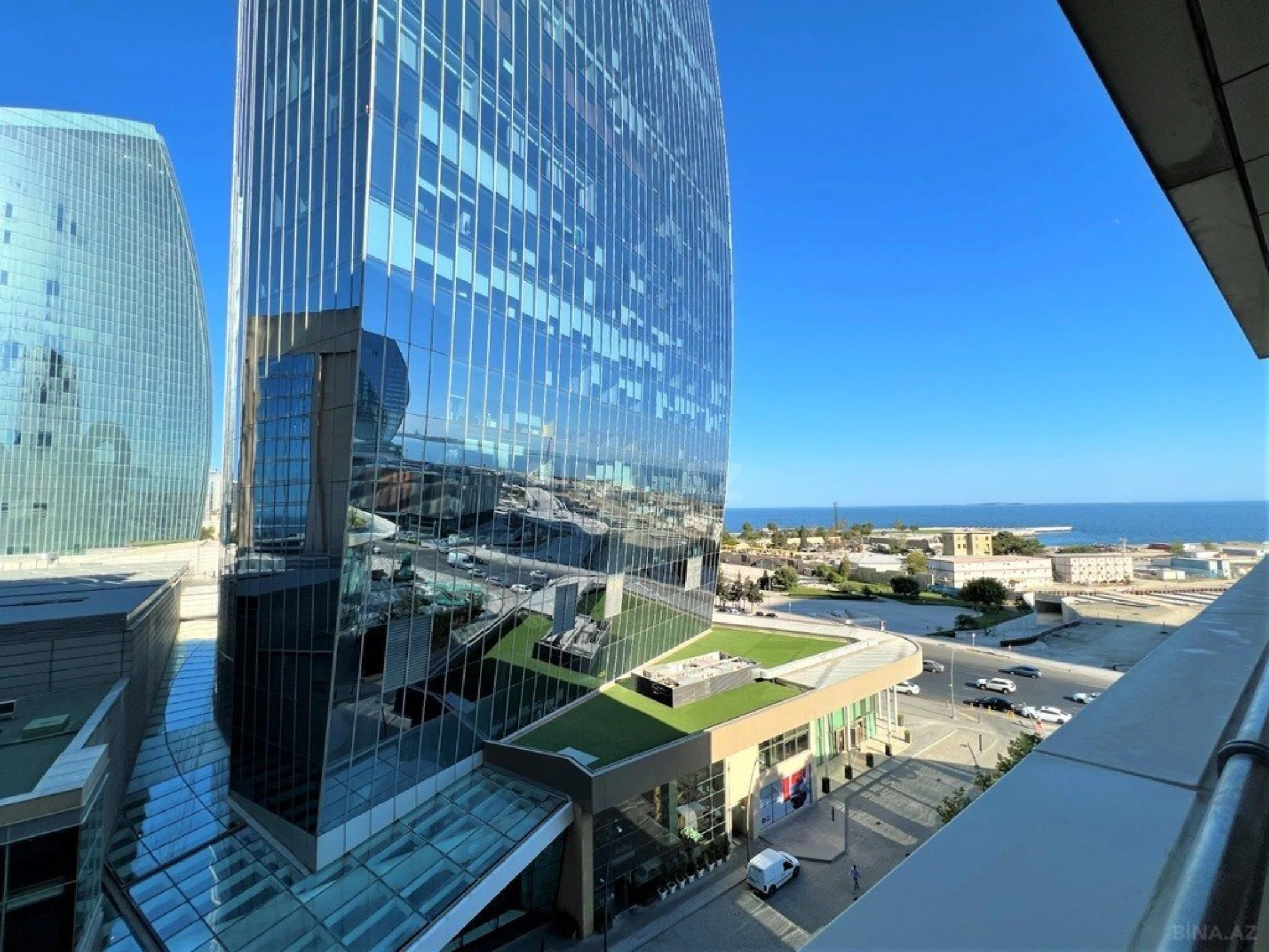 Kirayə verilir 2 otaqlı mənzil 95 m²