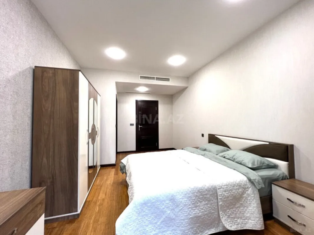 Kirayə verilir 2 otaqlı mənzil 95 m²