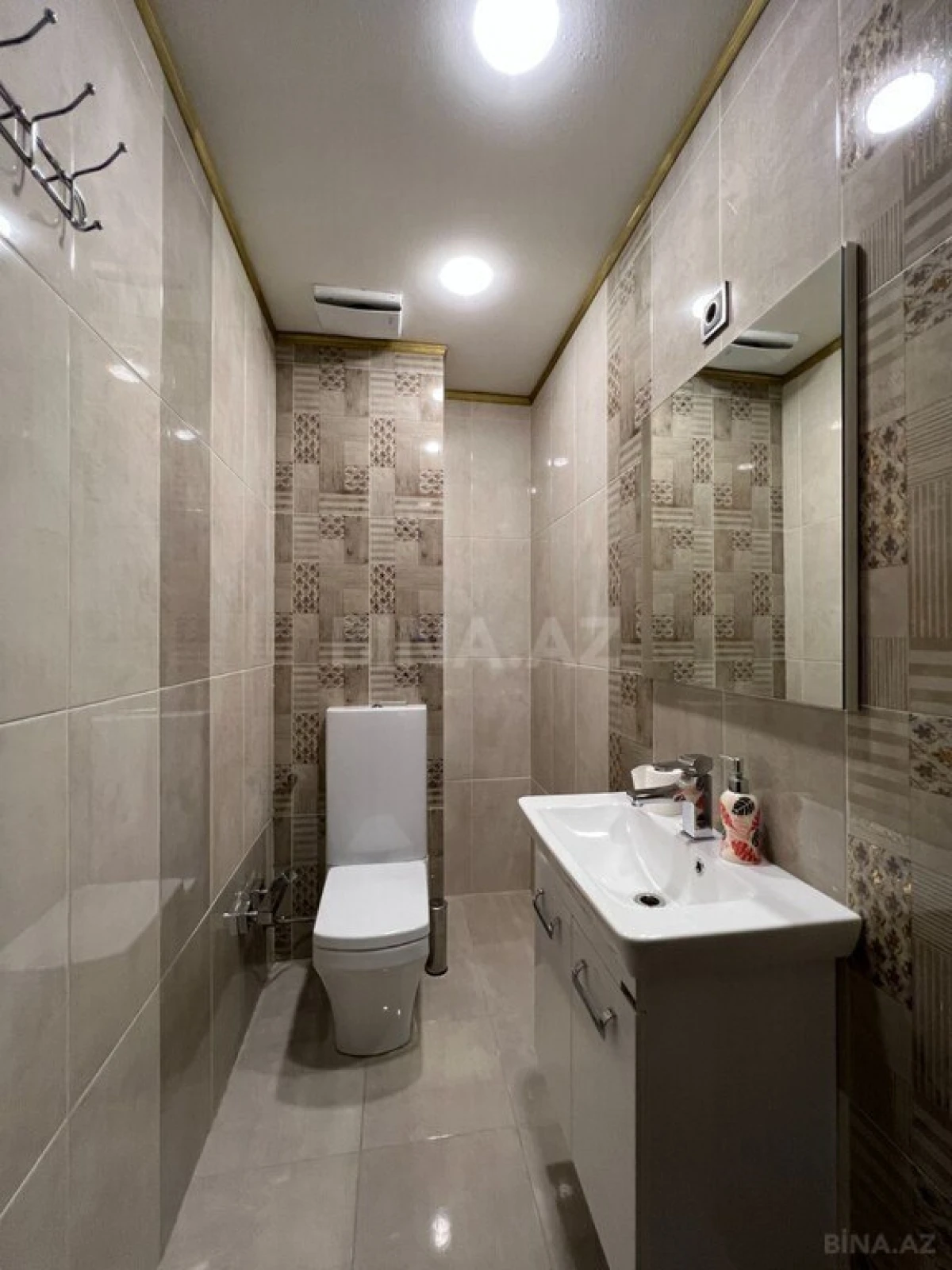 Kirayə verilir 2 otaqlı mənzil 95 m²