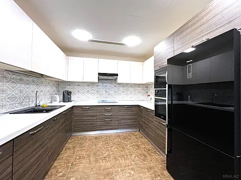 Kirayə verilir 2 otaqlı mənzil 95 m²