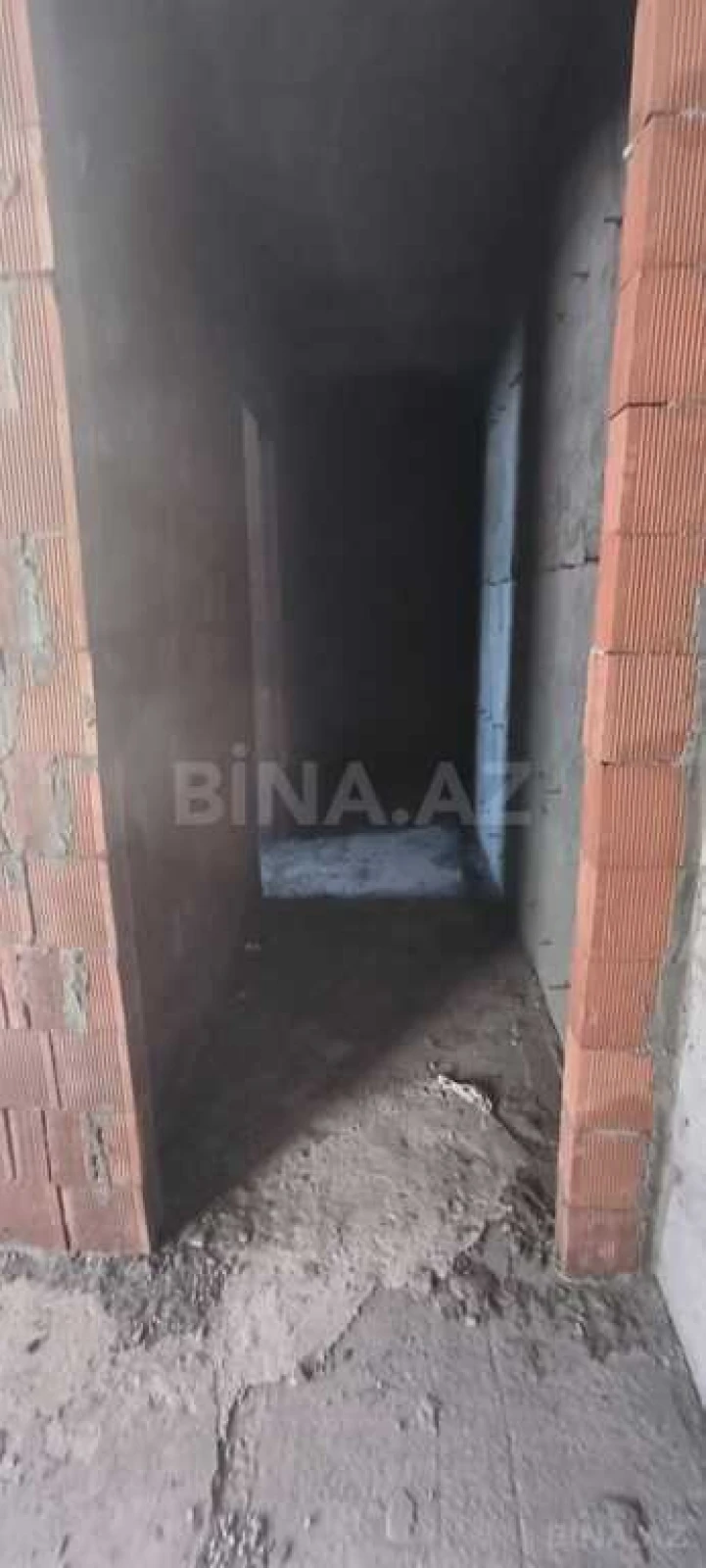 Satılır 3 otaqlı mənzil 165 m²