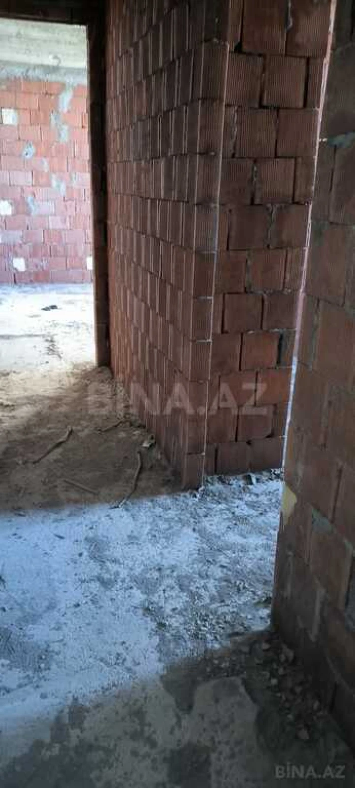 Satılır 3 otaqlı mənzil 165 m²