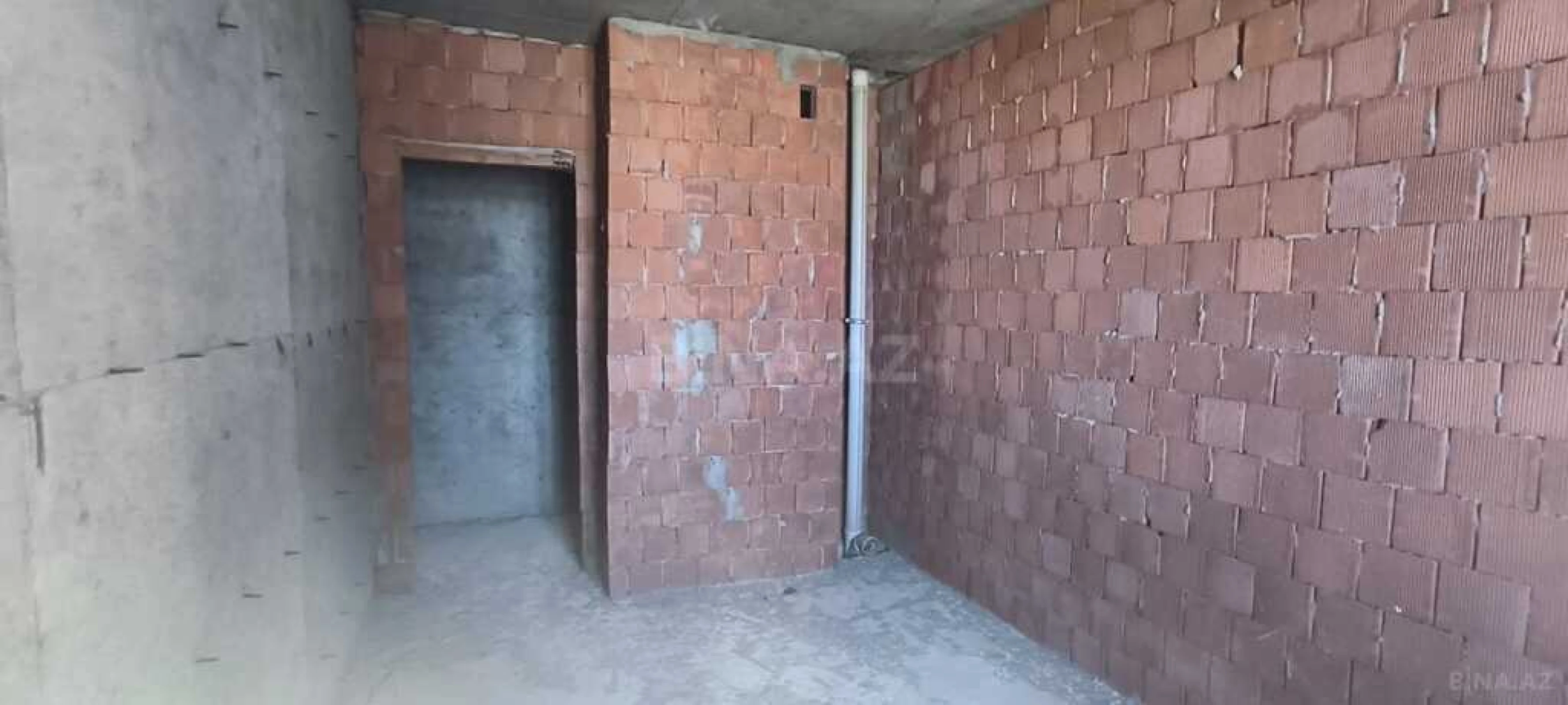 Satılır 3 otaqlı mənzil 165 m²