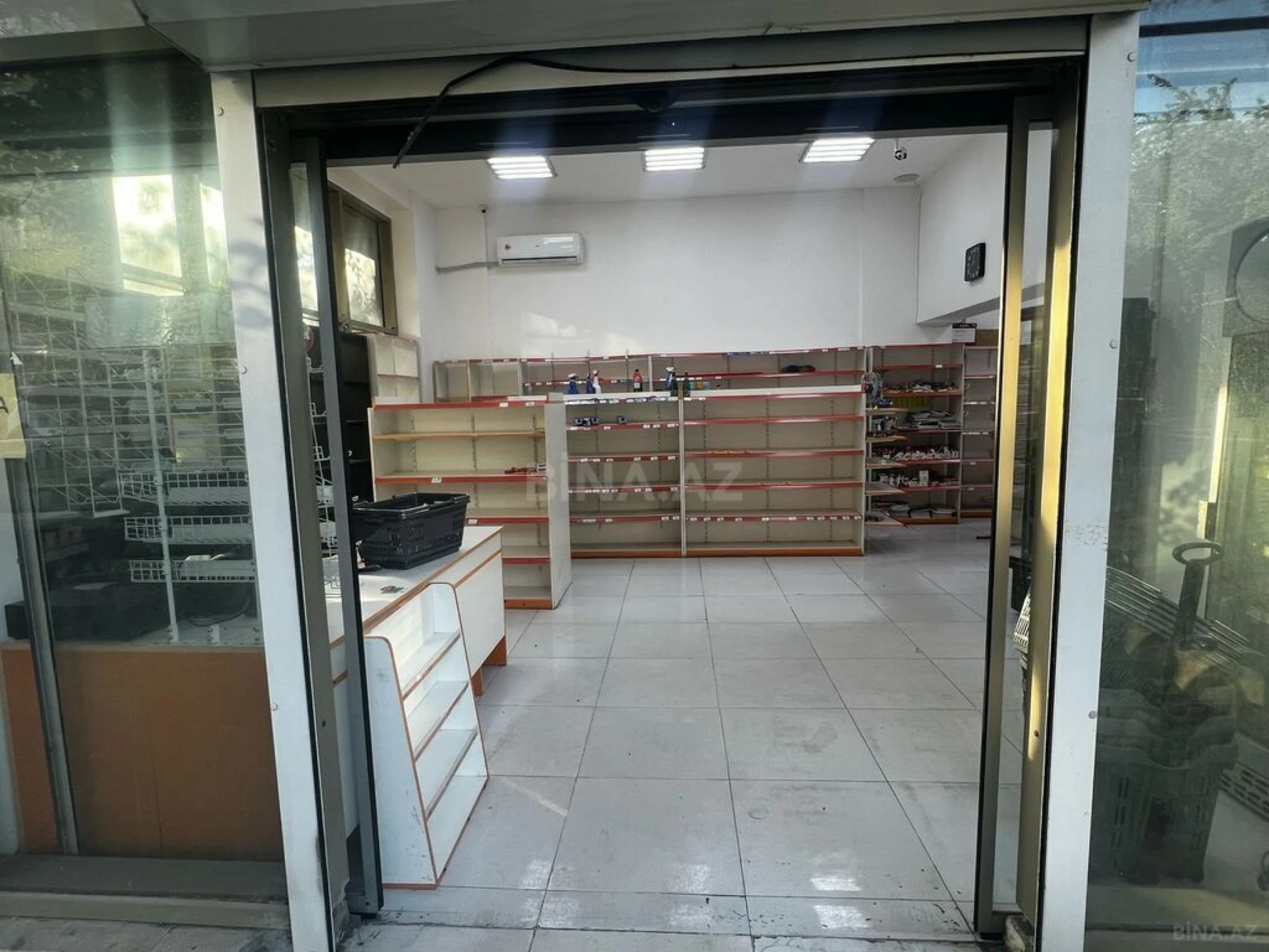 Satılır obyekt 105 m²
