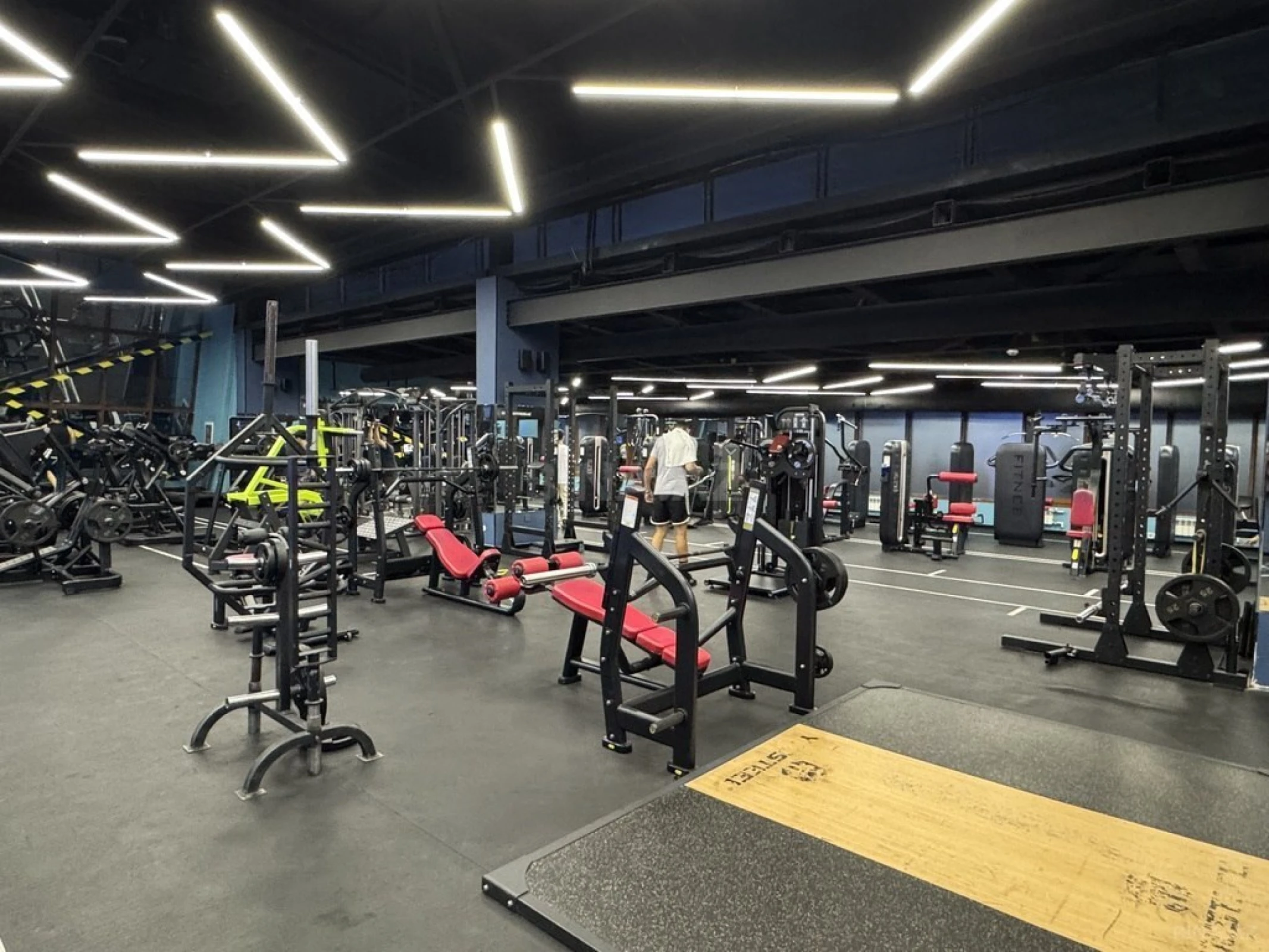 Satılır 3 otaqlı mənzil 115 m²