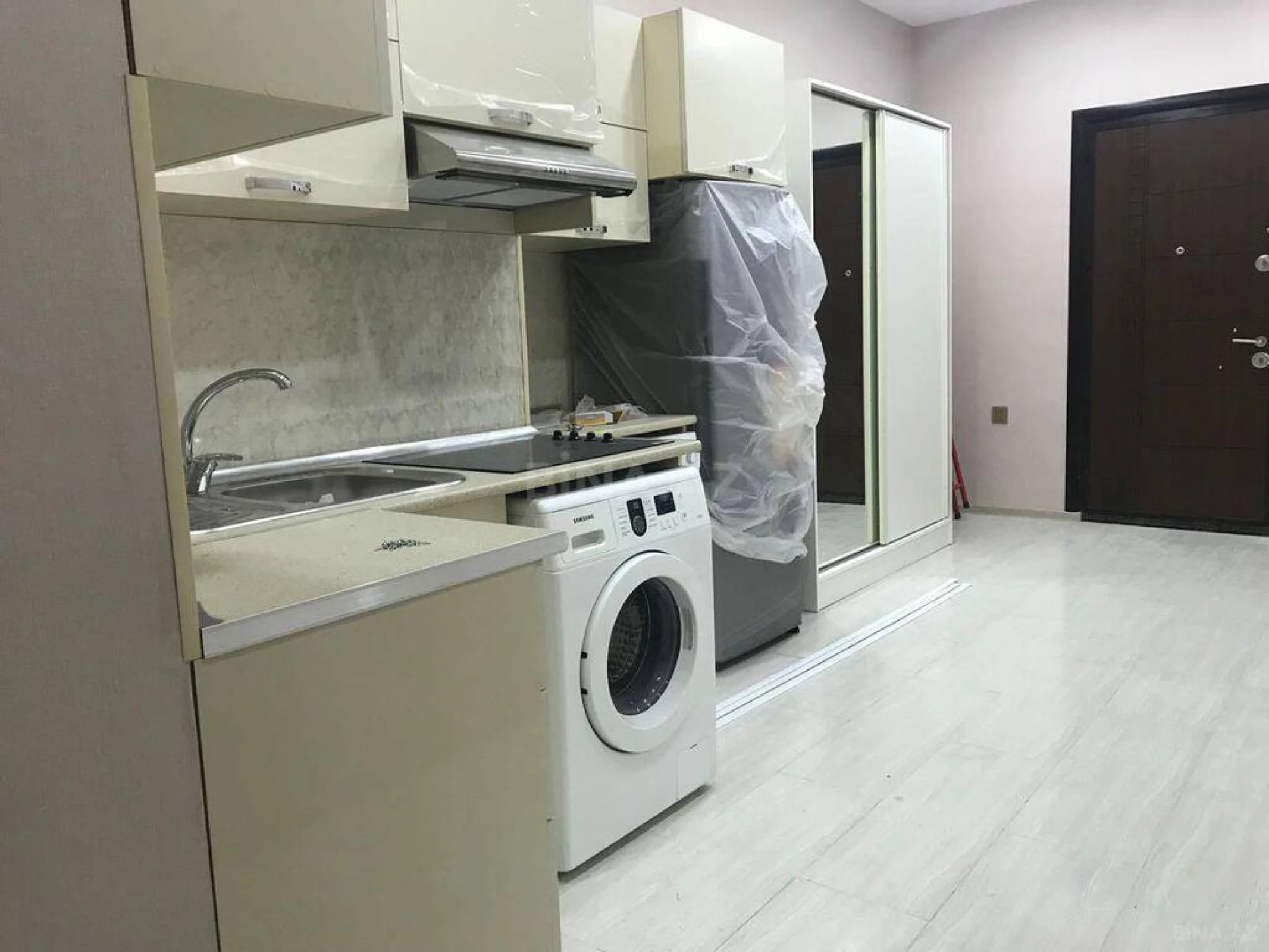 Satılır 3 otaqlı mənzil 115 m²