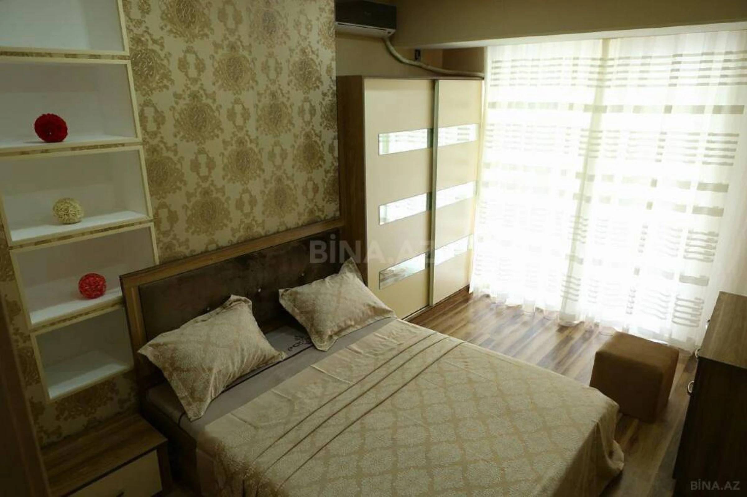 Satılır 3 otaqlı mənzil 115 m²