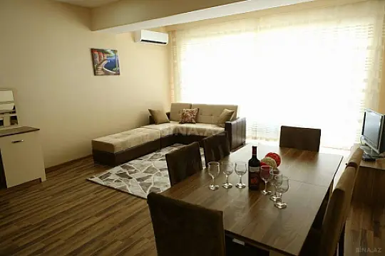 Satılır 3 otaqlı mənzil 115 m²