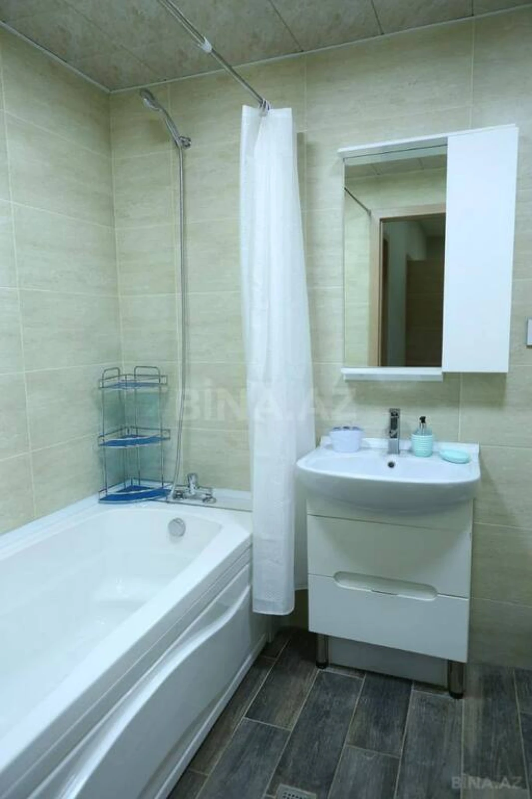 Satılır 3 otaqlı mənzil 115 m²