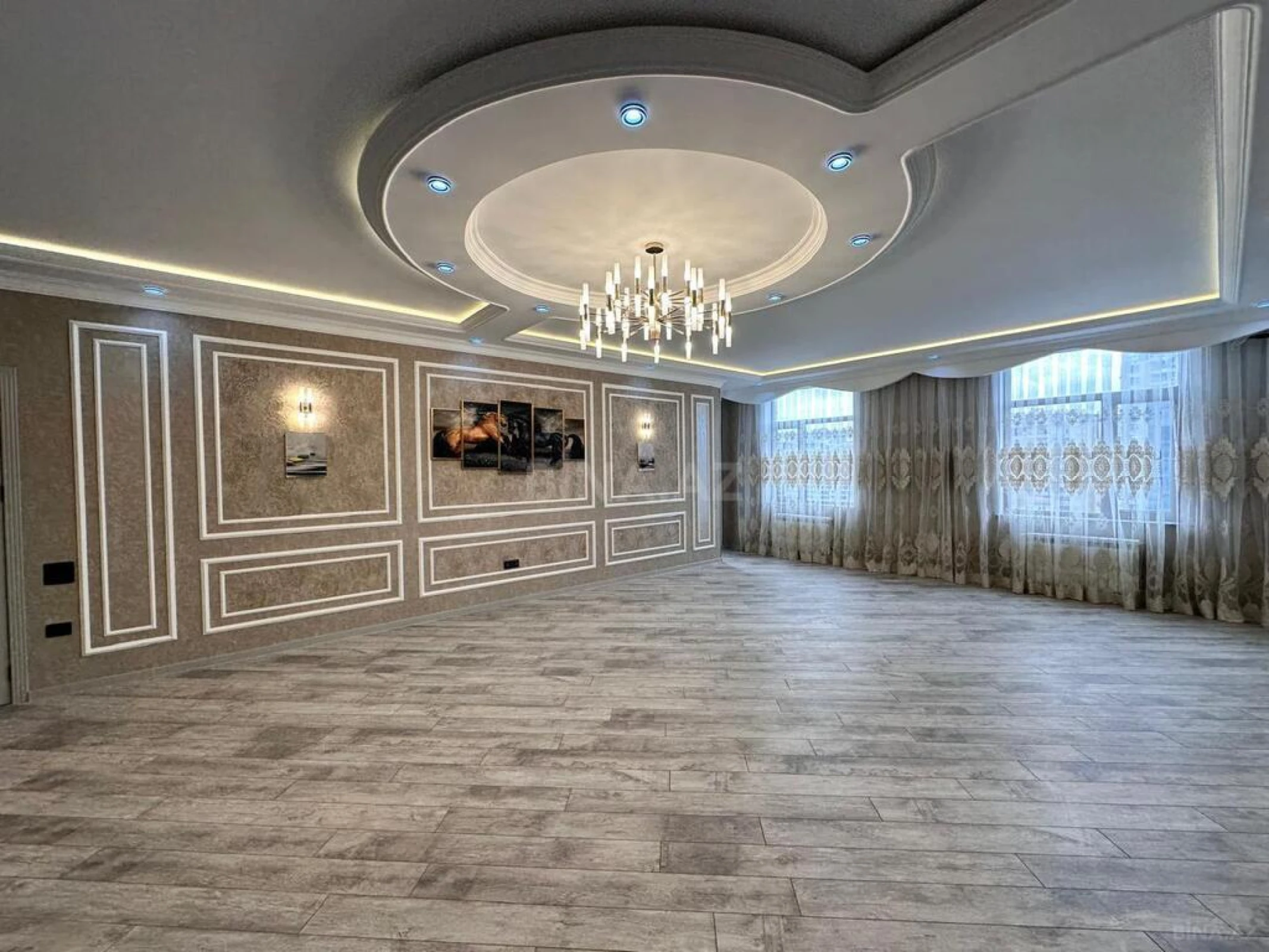 Satılır 4 otaqlı mənzil 220 m²