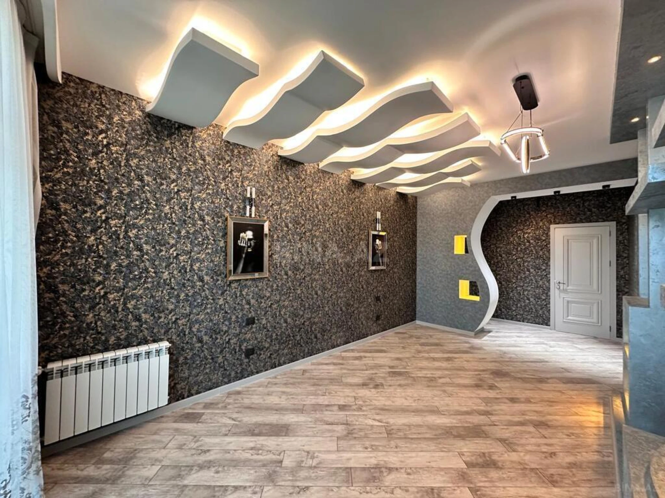 Satılır 4 otaqlı mənzil 220 m²