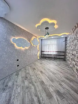 Satılır 4 otaqlı mənzil 220 m²