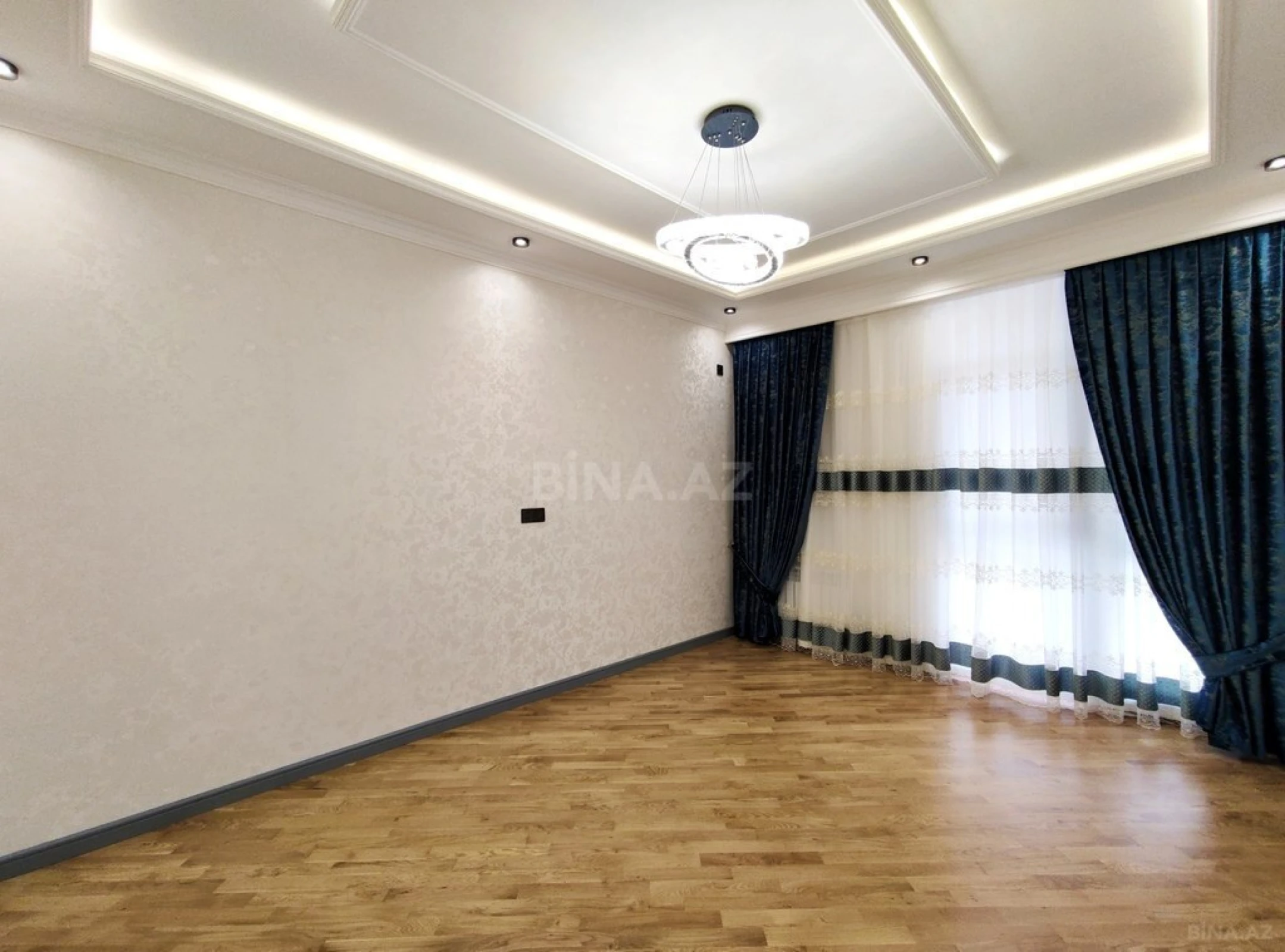 Satılır 3 otaqlı mənzil 91.6 m²