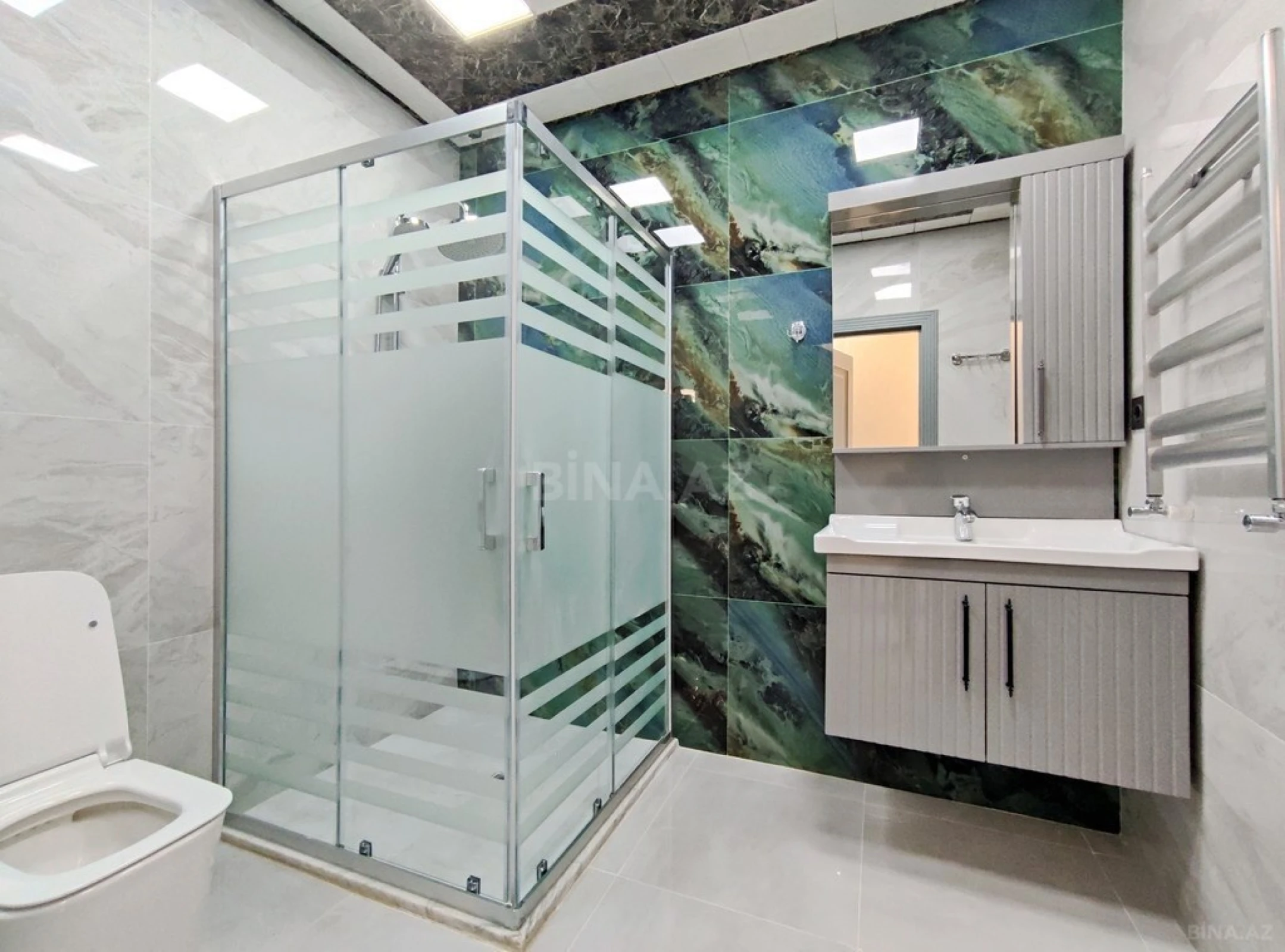 Satılır 3 otaqlı mənzil 91.6 m²