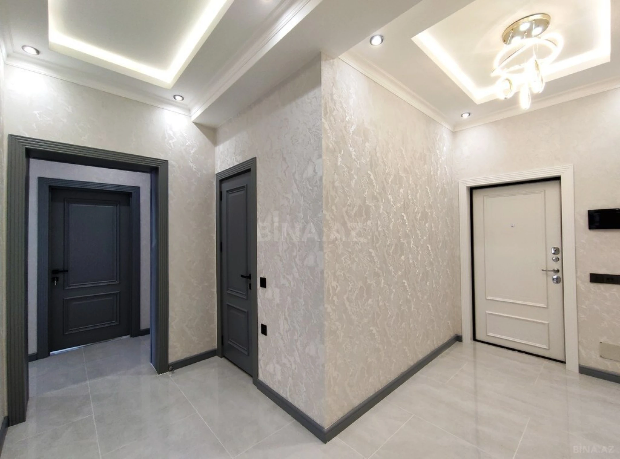 Satılır 3 otaqlı mənzil 91.6 m²