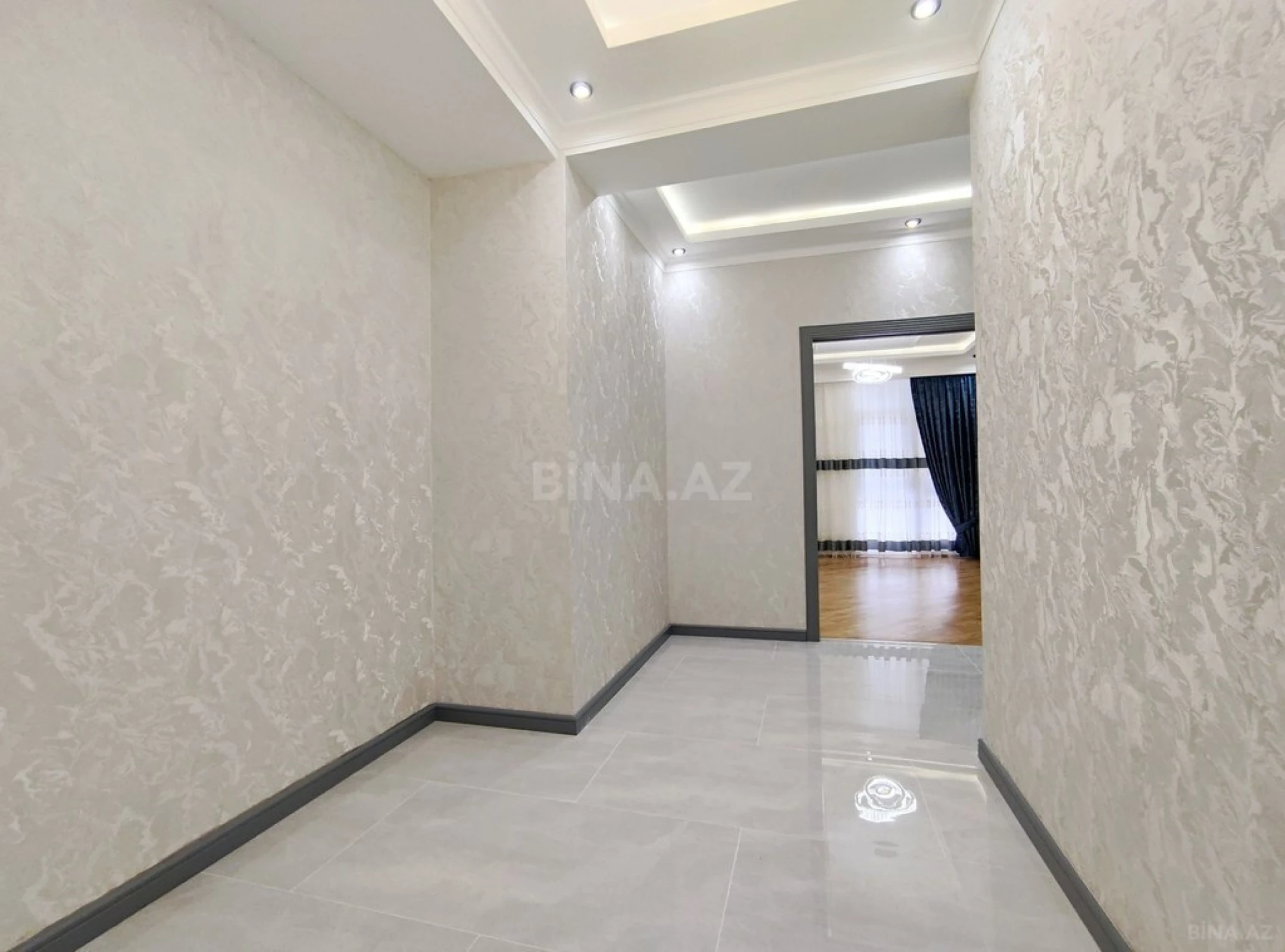 Satılır 3 otaqlı mənzil 91.6 m²