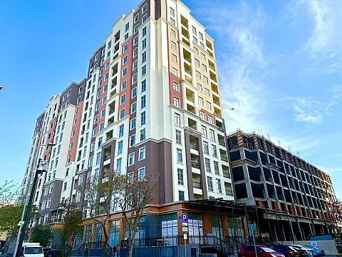 Satılır 3 otaqlı mənzil 92 m²