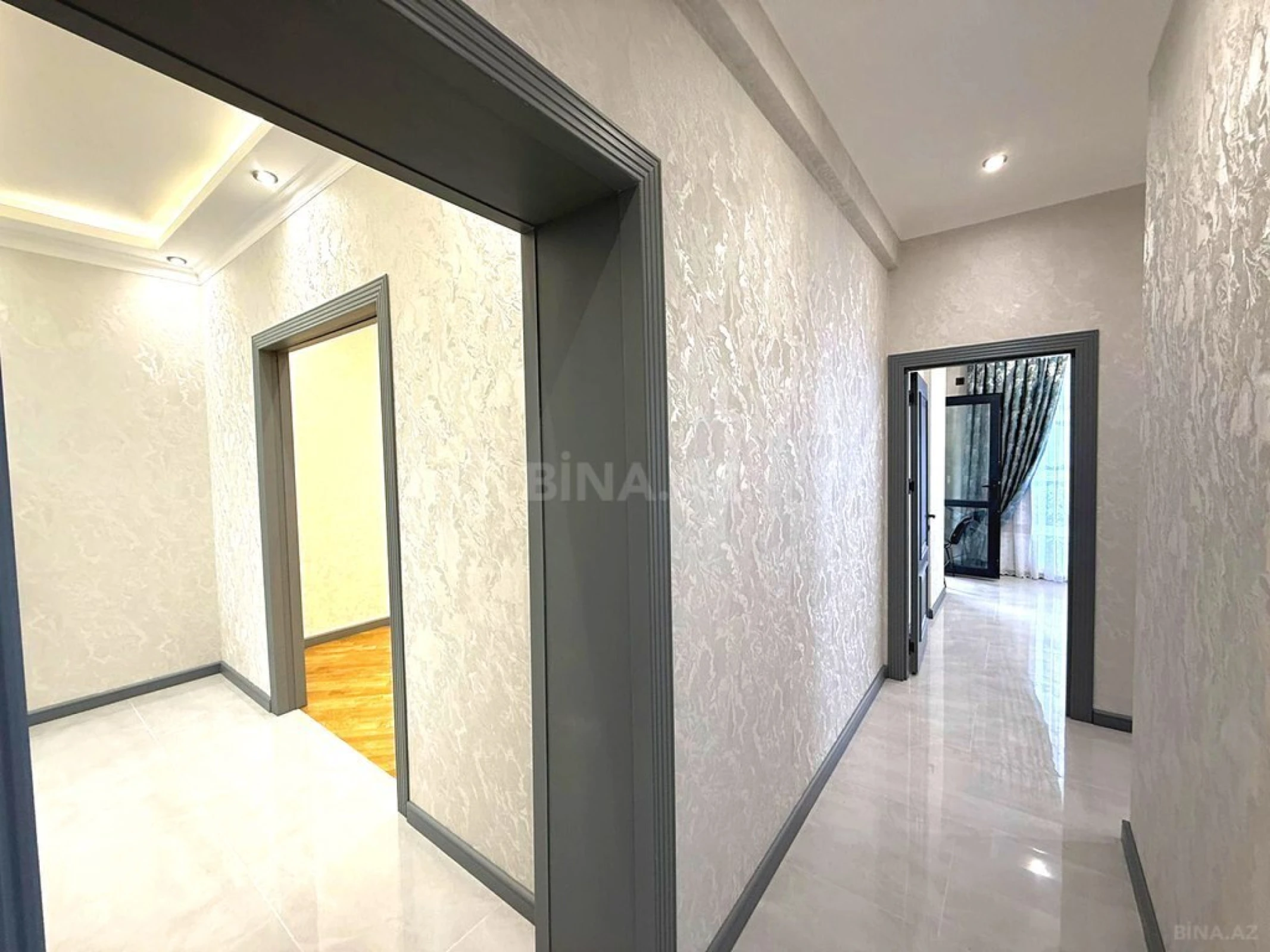 Satılır 3 otaqlı mənzil 92 m²