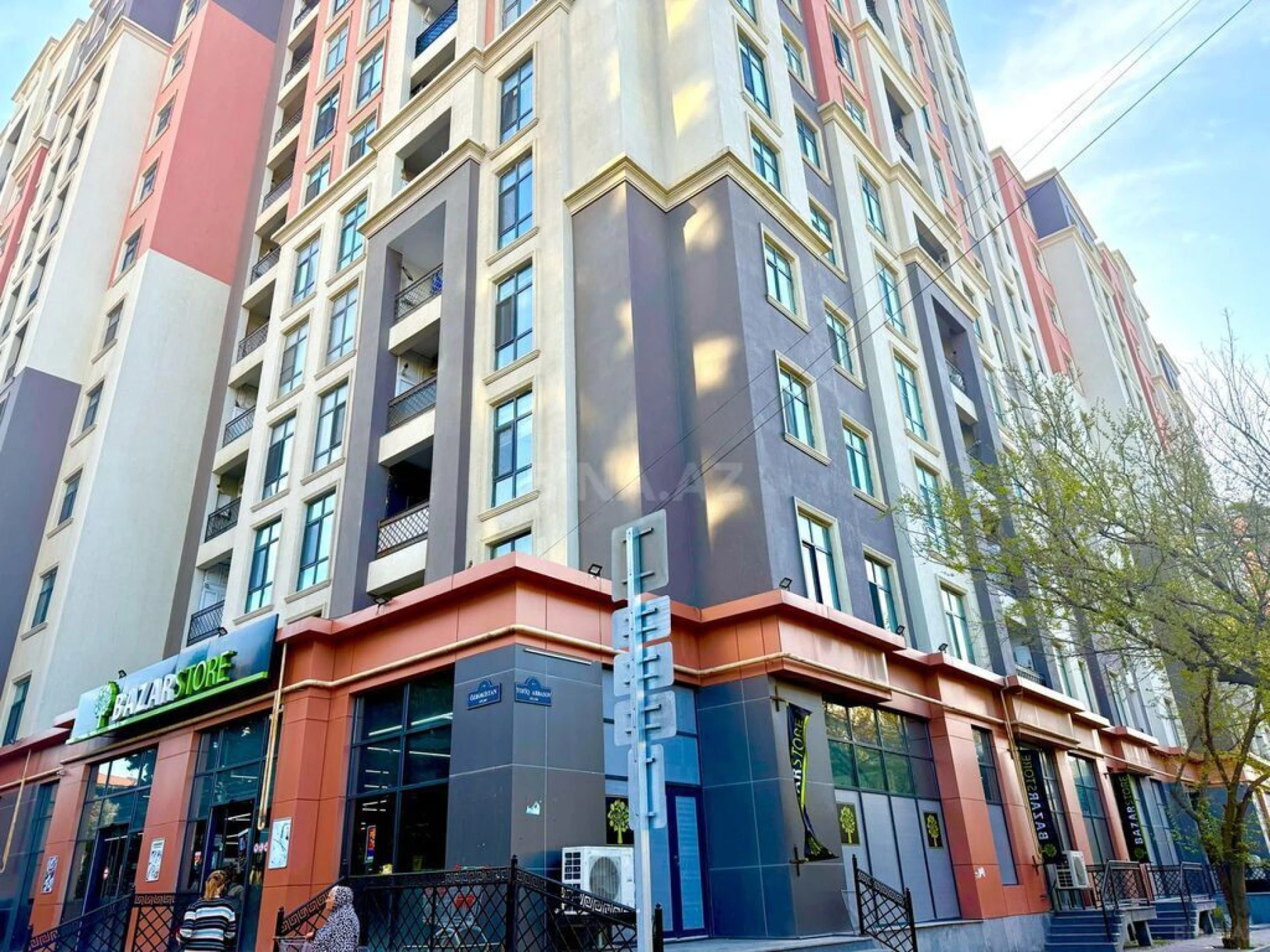 Satılır 3 otaqlı mənzil 92 m²
