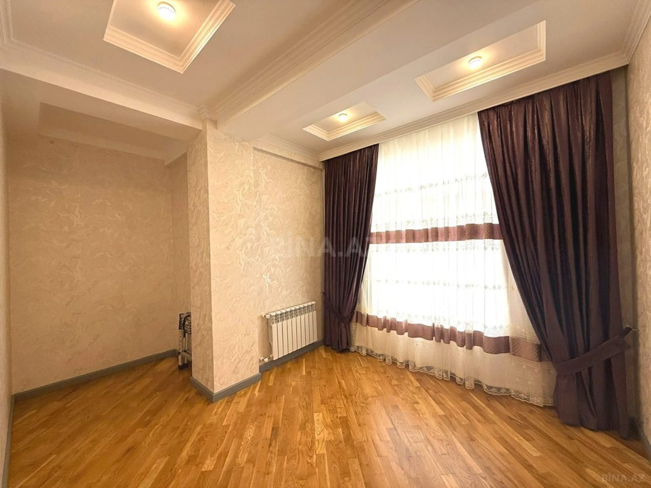 Satılır 3 otaqlı mənzil 92 m²