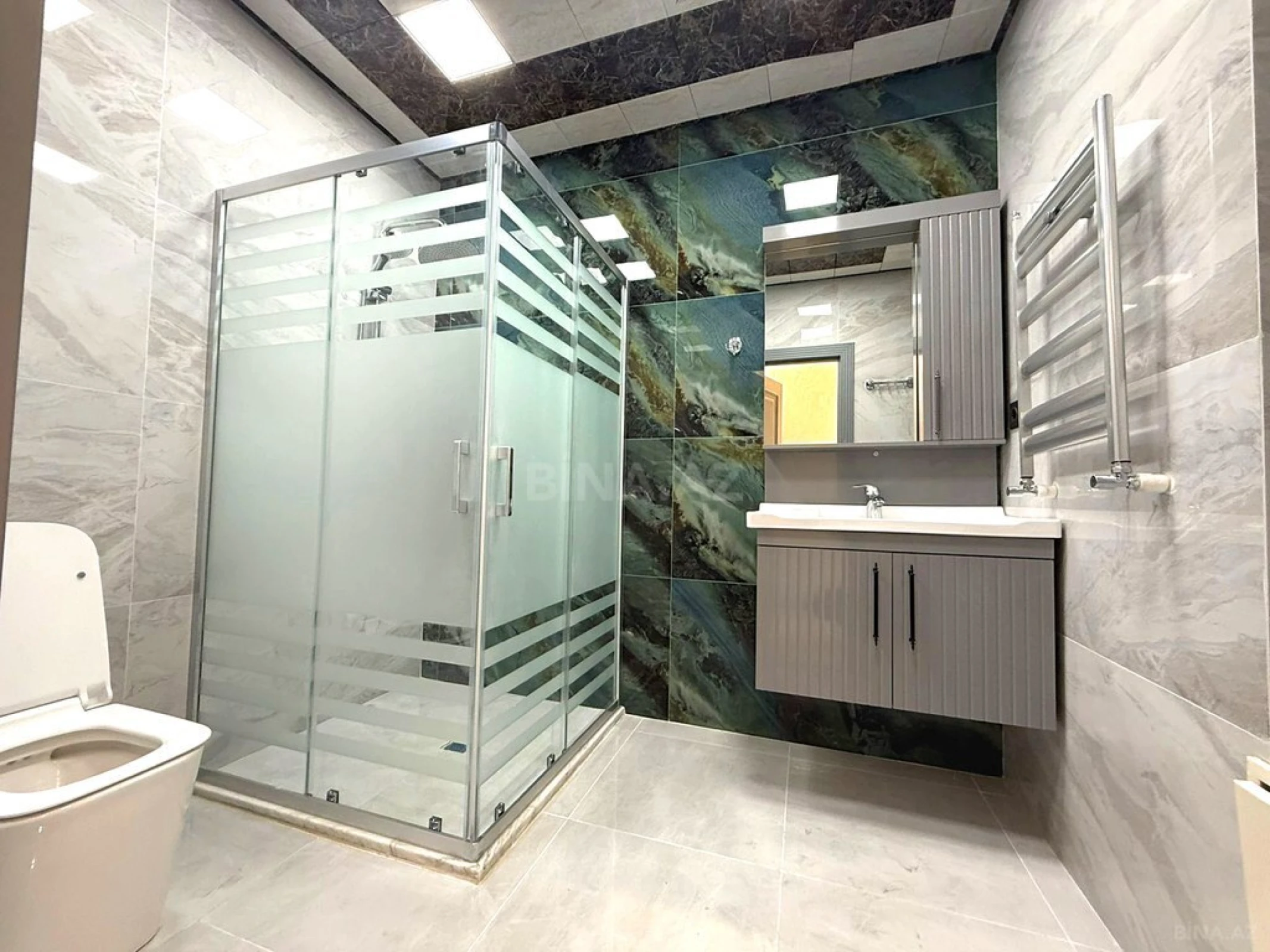 Satılır 3 otaqlı mənzil 92 m²