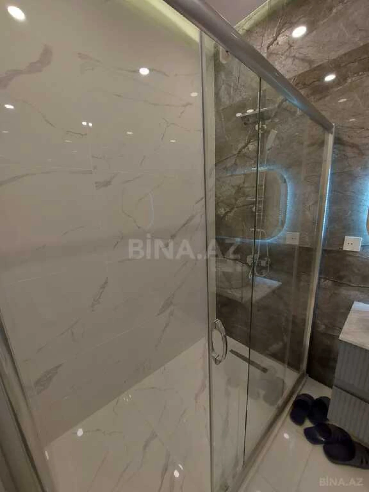 Kirayə verilir 2 otaqlı mənzil 80 m²