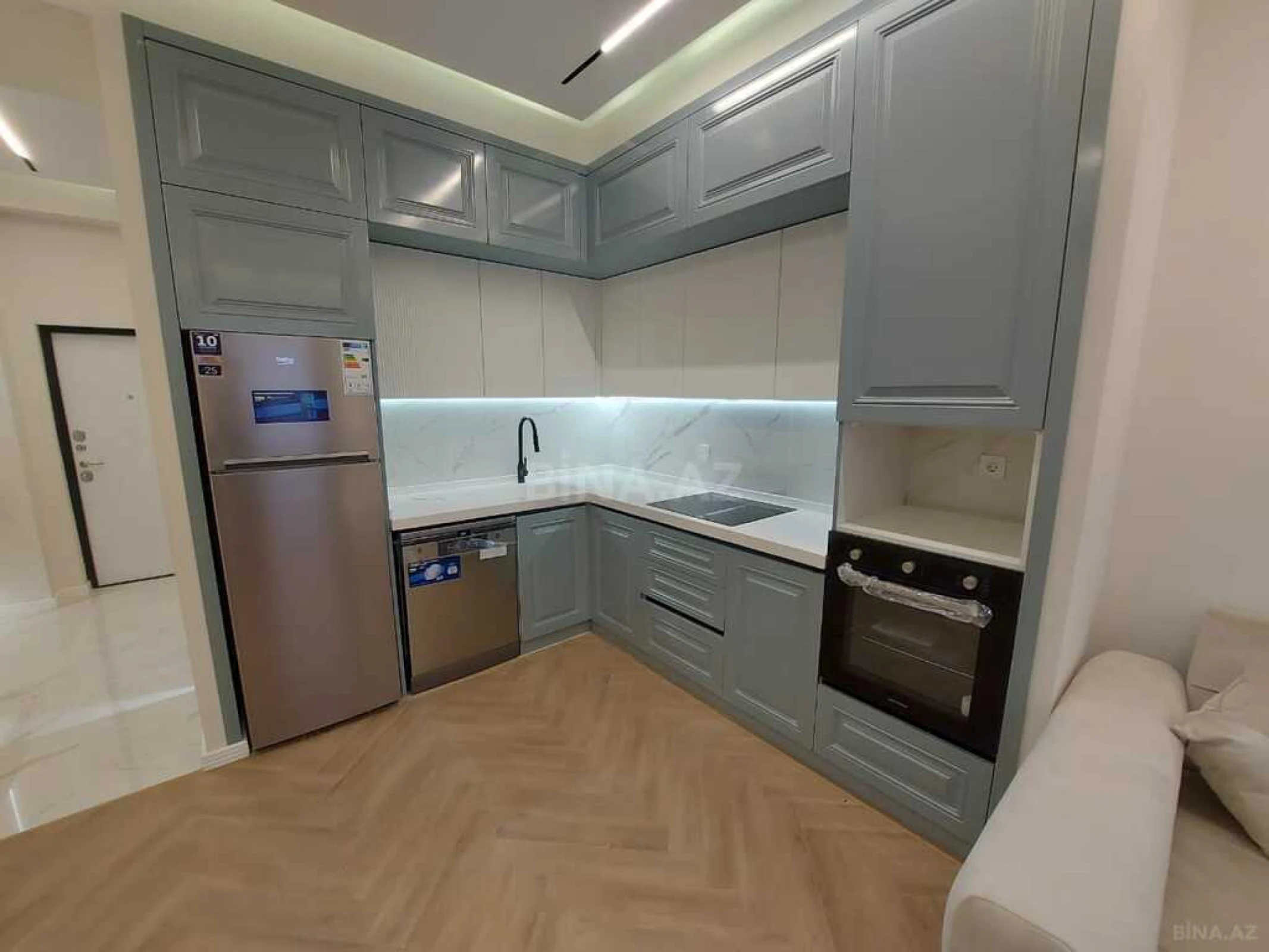 Kirayə verilir 2 otaqlı mənzil 80 m²