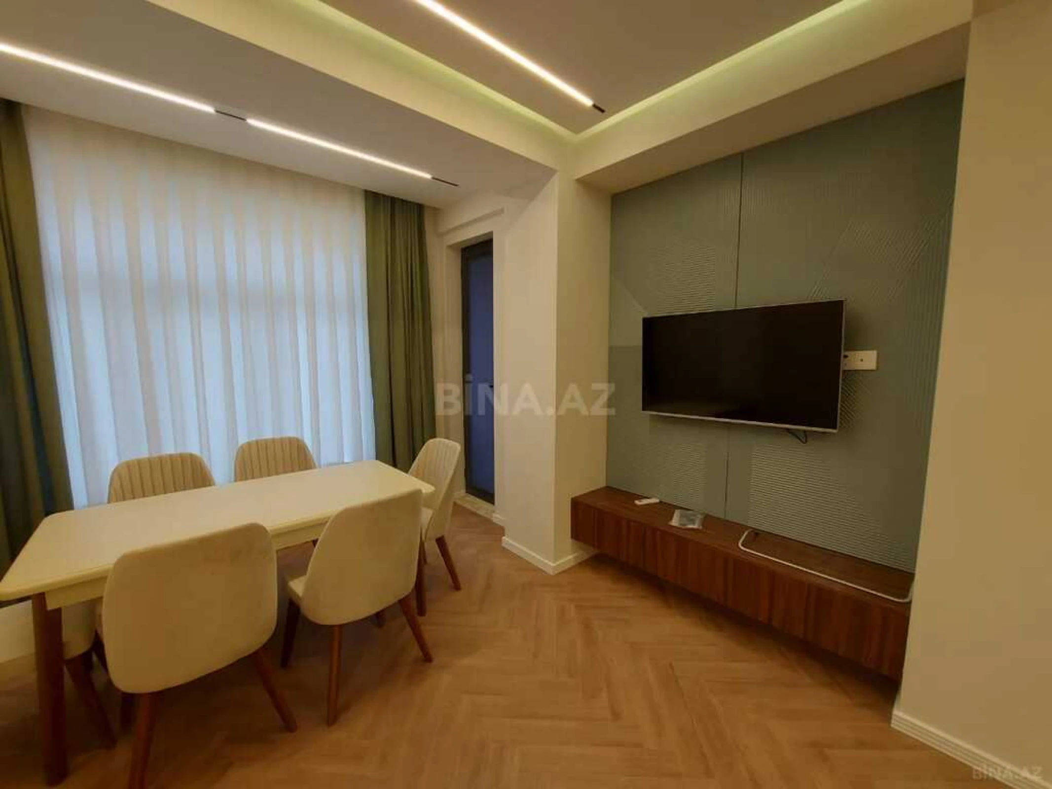 Kirayə verilir 2 otaqlı mənzil 80 m²