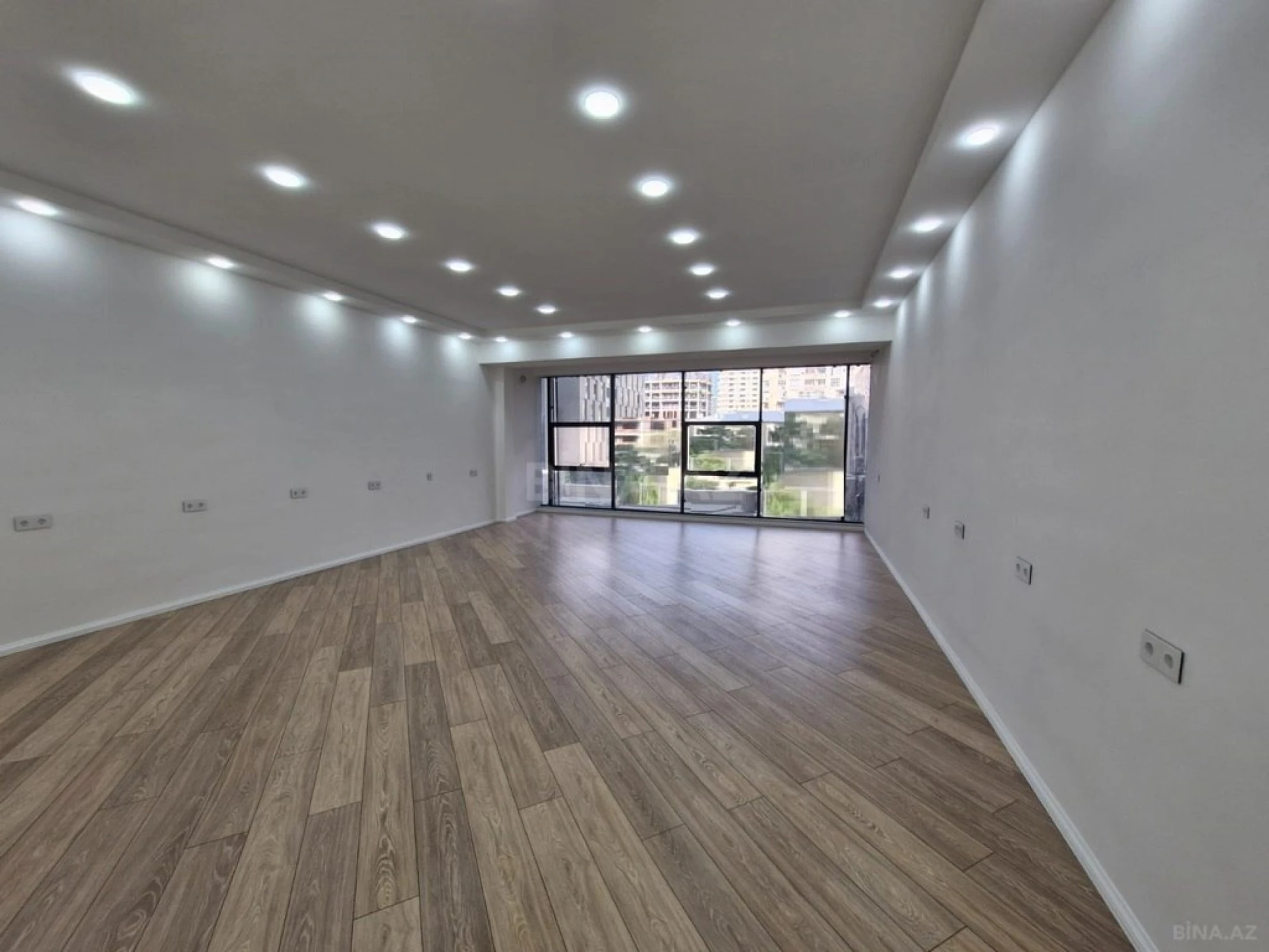 Satılır 2 otaqlı ofis 68 m²