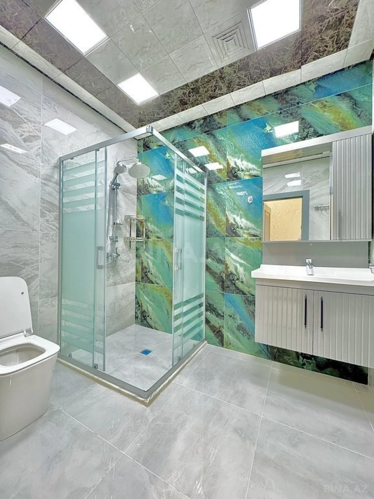 Satılır 3 otaqlı mənzil 92 m²