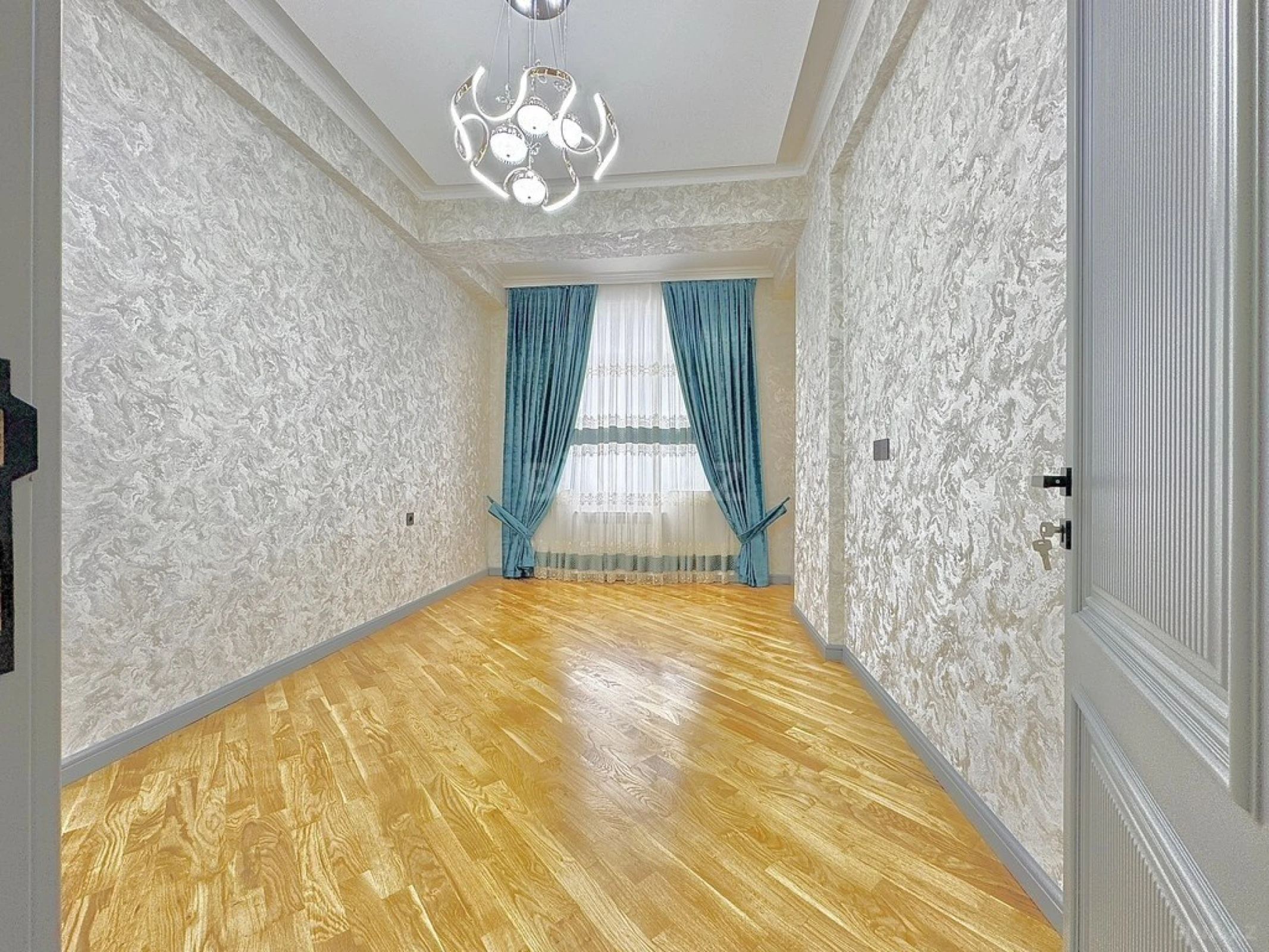 Satılır 3 otaqlı mənzil 92 m²