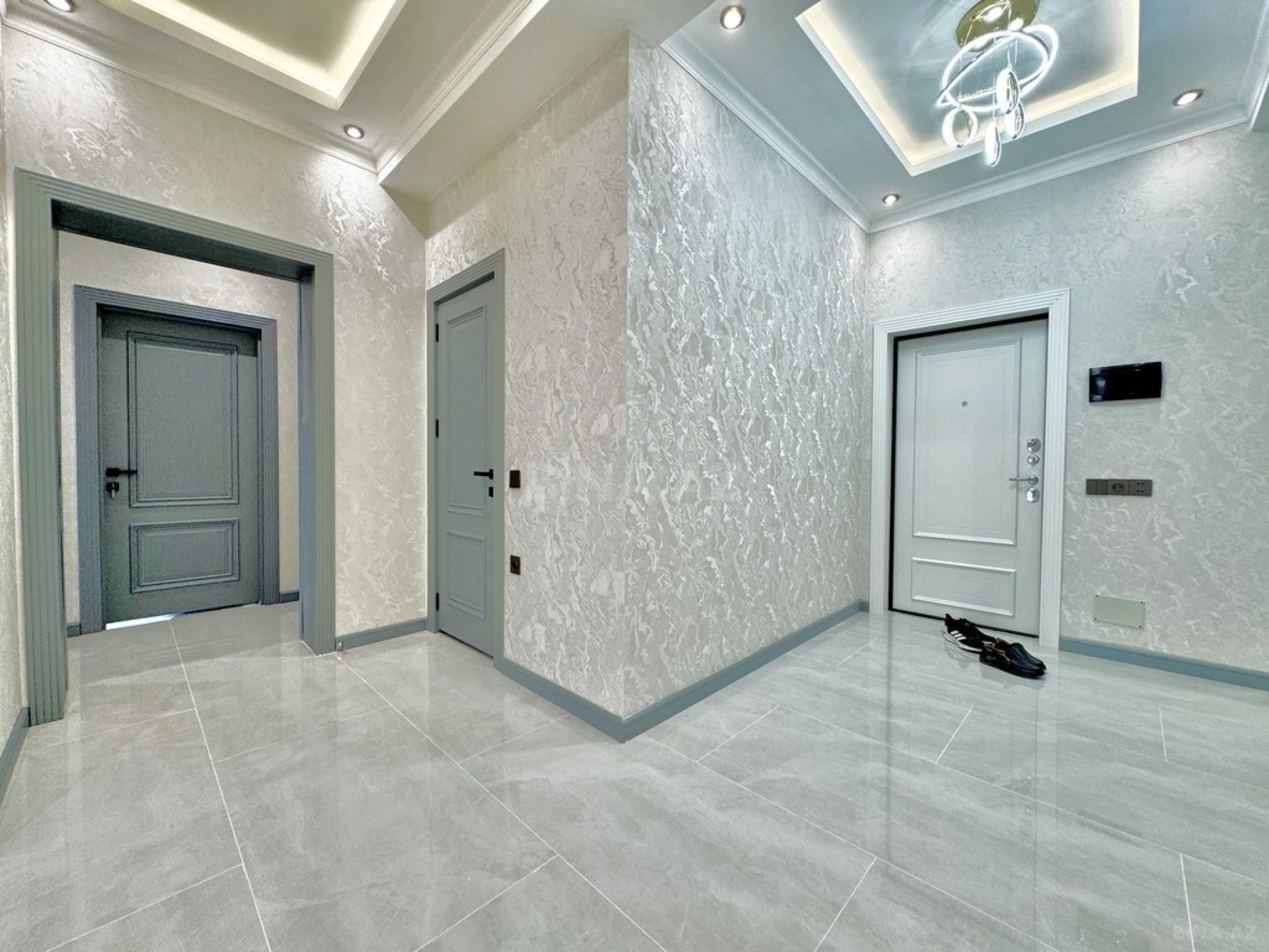 Satılır 3 otaqlı mənzil 92 m²