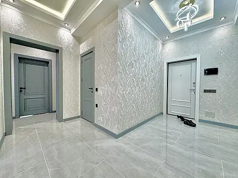 Satılır 3 otaqlı mənzil 92 m²