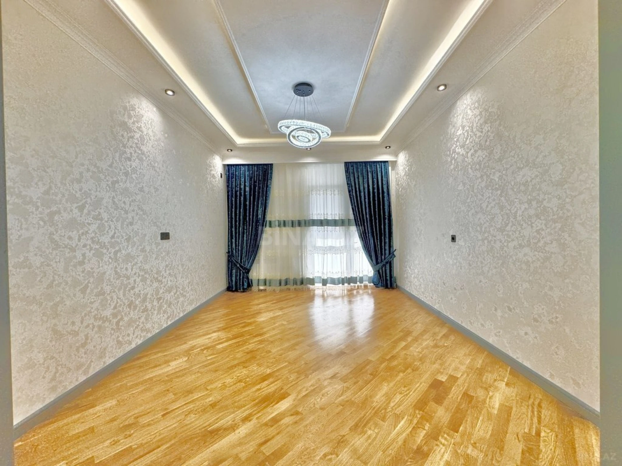 Satılır 3 otaqlı mənzil 92 m²
